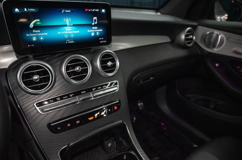 Used 2020 Mercedes-Benz GLC 300 image 27
