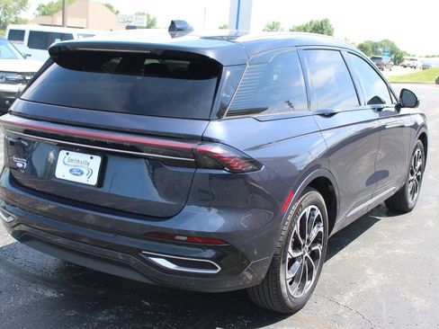 Used 2024 Lincoln Nautilus Reserve w/ Equipment Group 202A AWD/4WD image 7