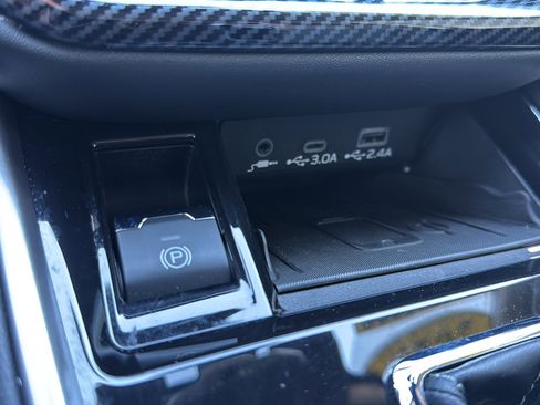 Used 2023 Subaru Outback Touring XT image 38