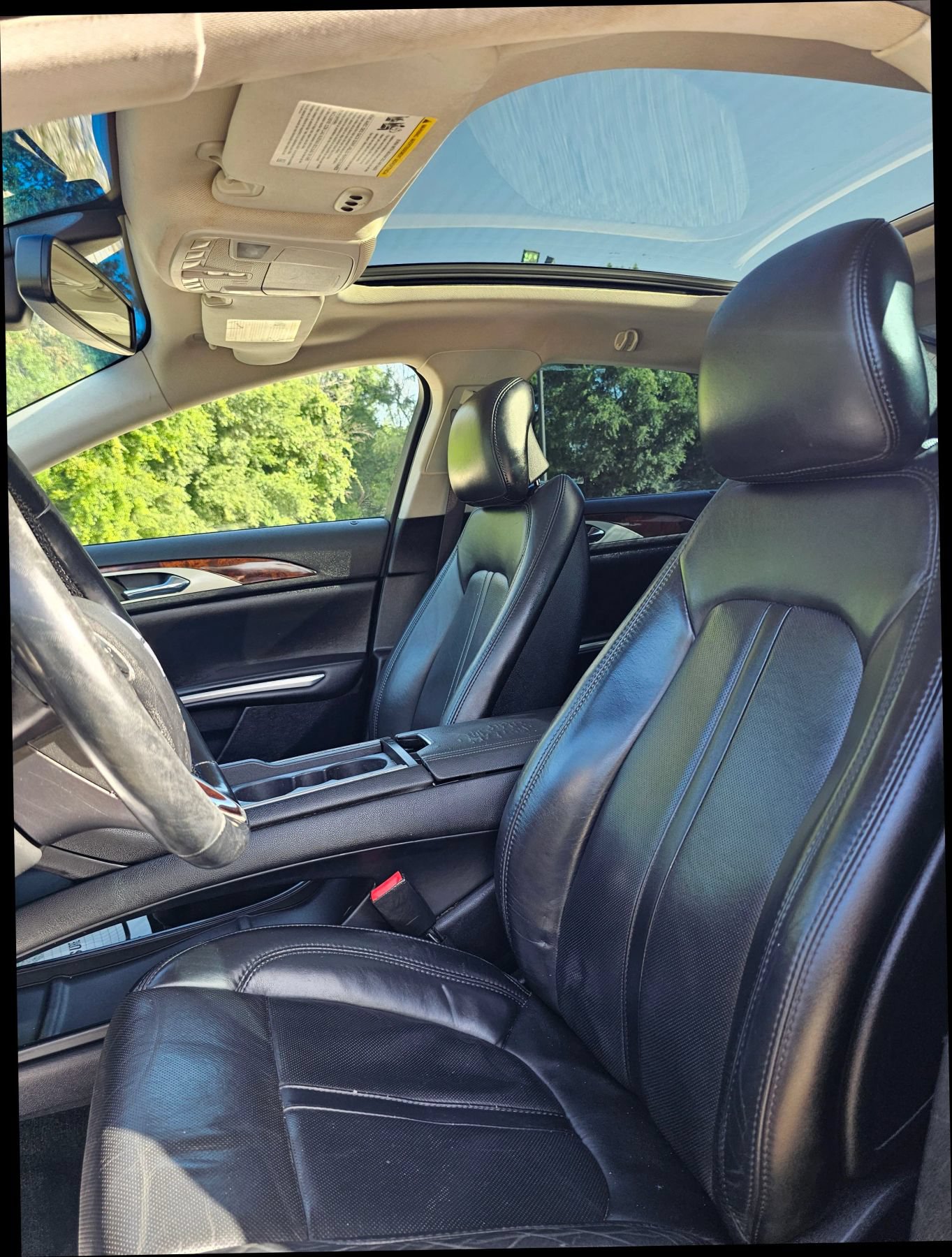 Used 2016 Lincoln MKZ w/ Equipment Group 300A Reserve FWD image 10