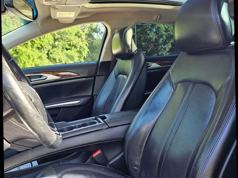 Used 2016 Lincoln MKZ w/ Equipment Group 300A Reserve FWD image 10