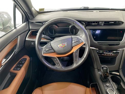 Used 2020 Cadillac XT5 Premium Luxury image 23