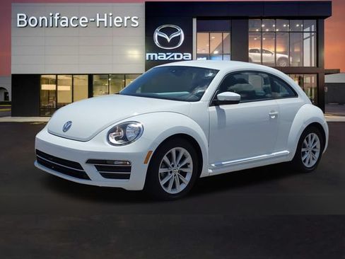 Used 2017 Volkswagen Beetle 1.8T SE FWD image 34