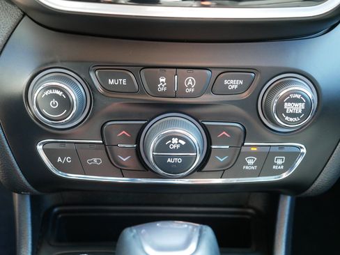 Used 2020 Jeep Cherokee Limited AWD/4WD image 23