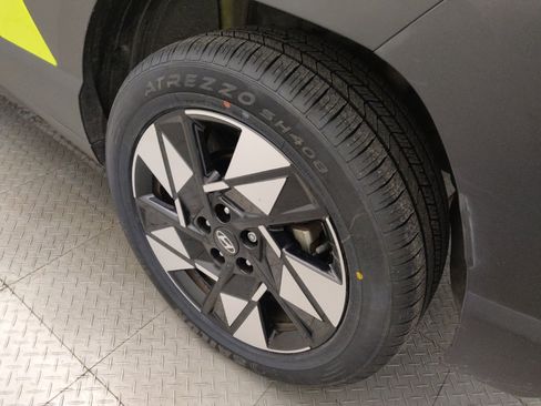 Used 2024 Hyundai Kona SEL FWD image 31