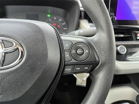 Used 2024 Toyota Corolla LE image 22