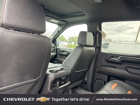 Certified 2024 GMC Sierra 1500 AT4 w/ Technology Package image 10