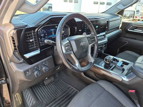 Used 2022 Chevrolet Silverado 1500 RST AWD/4WD image 11