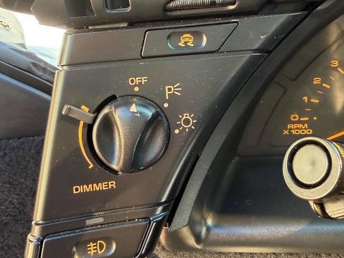 Used 1992 Chevrolet Corvette Coupe image 11