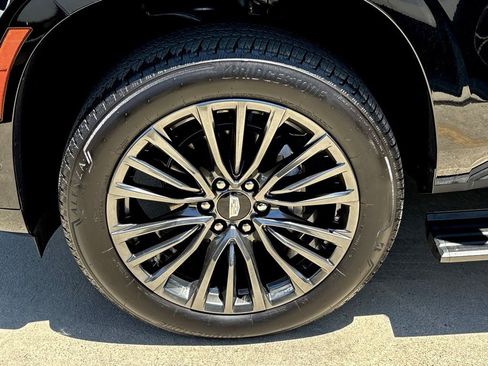 Used 2025 Cadillac Escalade Sport Platinum image 31