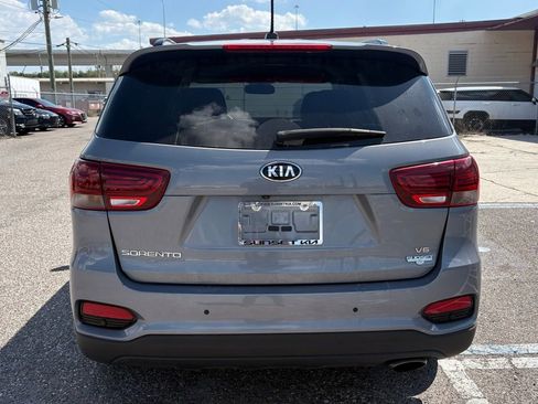 Used 2020 Kia Sorento S image 4