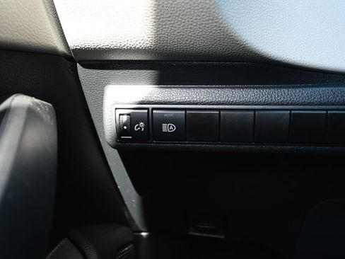 Used 2022 Toyota Corolla LE FWD image 15