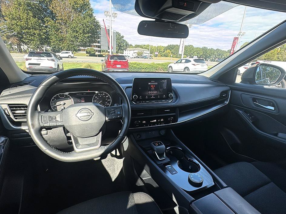 Certified 2025 Nissan Rogue SV AWD/4WD image 37