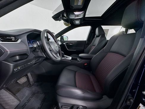 Used 2025 Toyota RAV4 XSE image 15