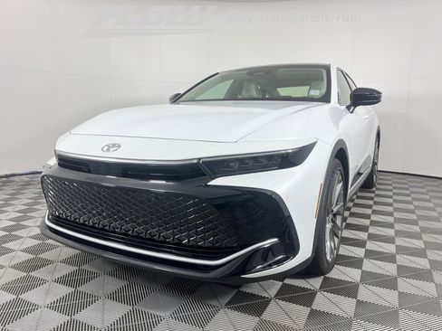 Certified 2026 Toyota Crown Limited w/ Advanced Technology Package image 24