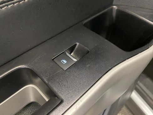 Used 2023 Ford Explorer Limited image 26