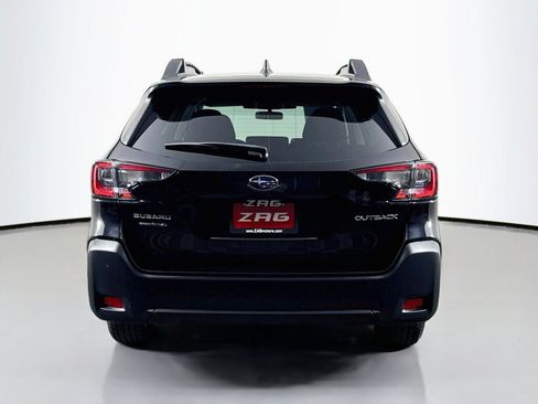 Used 2023 Subaru Outback Premium AWD/4WD image 4