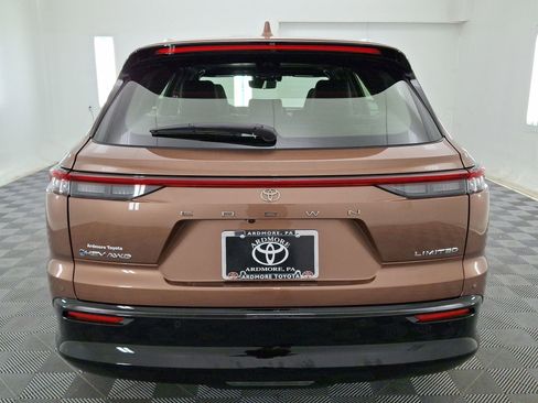 Certified 2025 Toyota Crown Signia w/ Advanced Technology Package AWD/4WD image 23