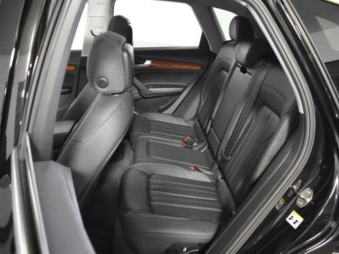 Used 2023 Audi Q5 2.0T Premium w/ Convenience Package AWD/4WD image 27
