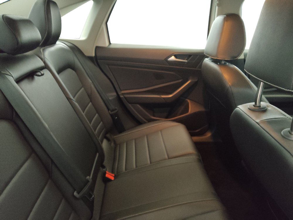 Used 2024 Volkswagen Jetta SE FWD image 19
