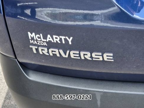 Used 2023 Chevrolet Traverse LT FWD image 15