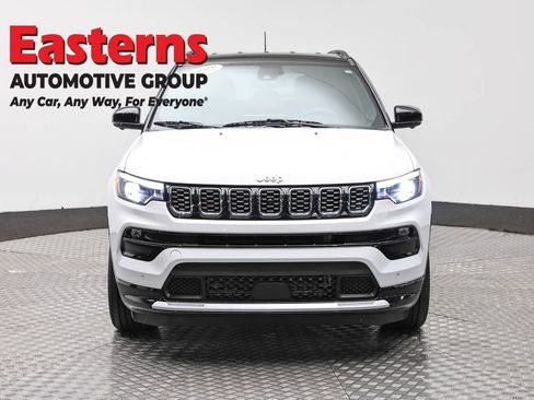 Used 2024 Jeep Compass Limited w/ Elite Group AWD/4WD image 2