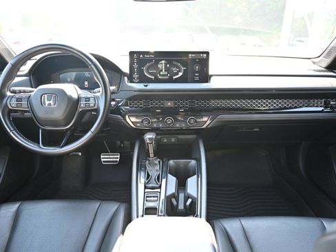 Used 2023 Honda Accord Sport image 11