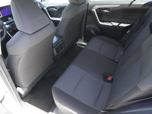 Used 2025 Toyota RAV4 XLE AWD/4WD image 29