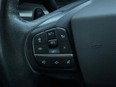 Used 2020 Ford Explorer XLT w/ Equipment Group 202A image 13