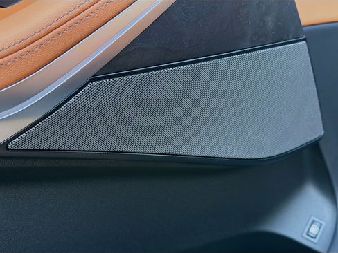 New 2026 BMW X5 xDrive50e w/ Executive Package image 23