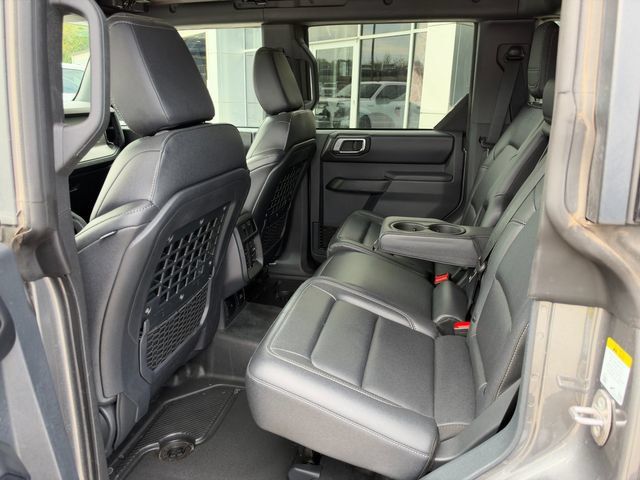Used 2025 Ford Bronco Badlands AWD/4WD image 16