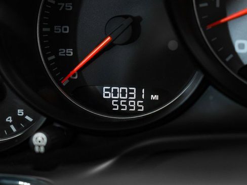 Used 2010 Porsche Panamera S image 18