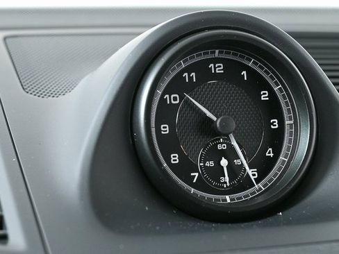 New 2026 Porsche Macan image 16