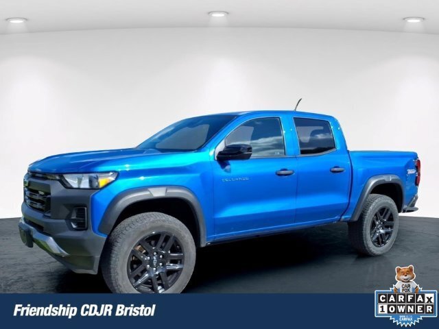 Used 2024 Chevrolet Colorado Trail Boss w/ Technology Package AWD/4WD image 1