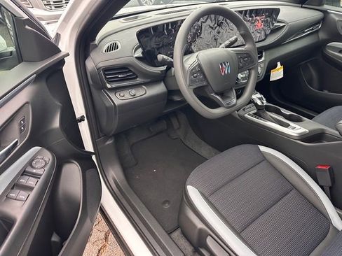 New 2026 Buick Envista Preferred image 17