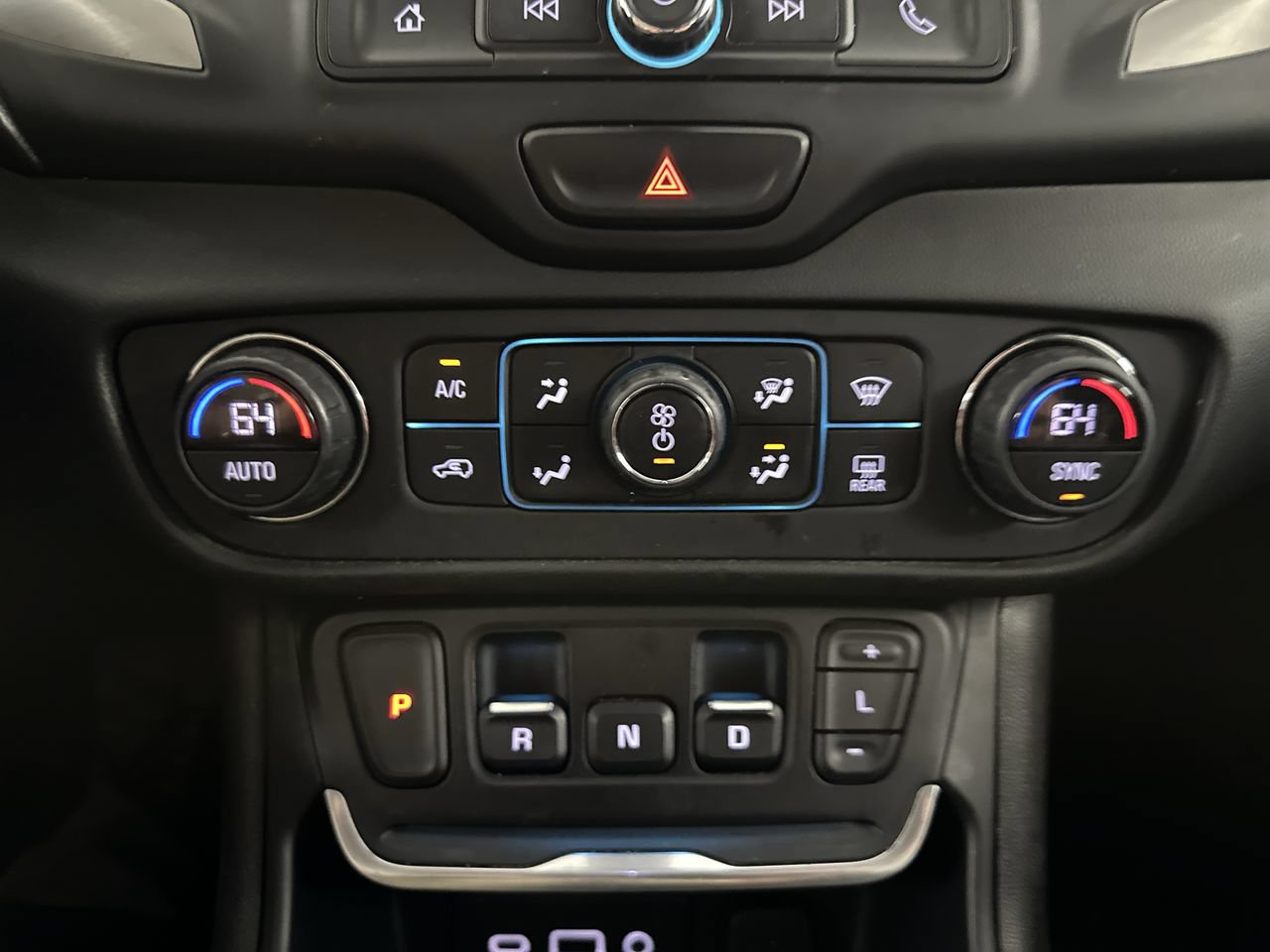 Used 2020 GMC Terrain SLE w/ Driver Convenience Package AWD/4WD image 37