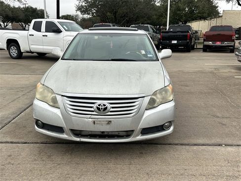 Used 2009 Toyota Avalon Limited image 2