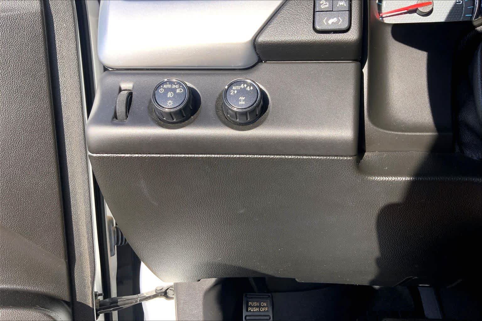 Used 2019 Chevrolet Tahoe LT AWD/4WD image 36