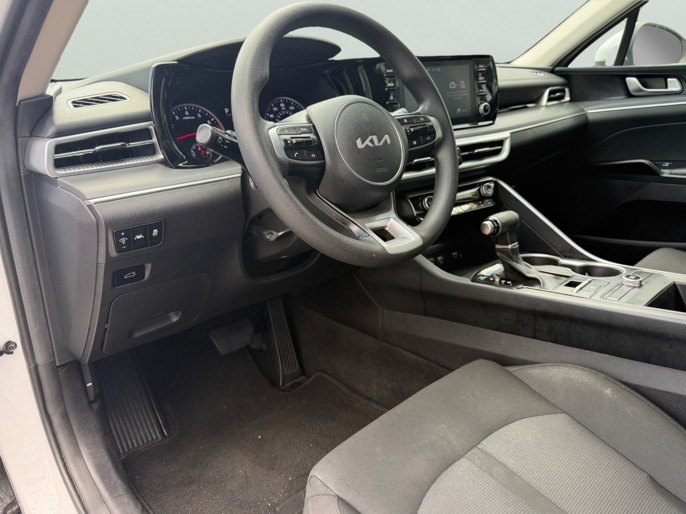 Used 2022 Kia K5 LXS FWD image 14
