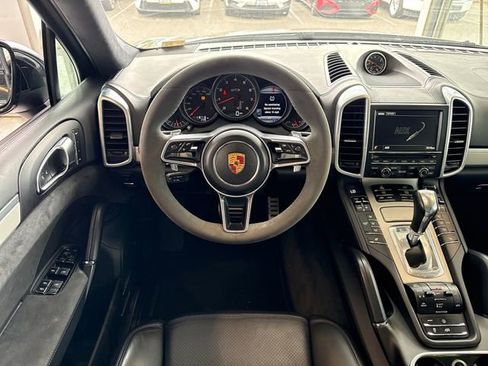 Used 2016 Porsche Cayenne GTS AWD/4WD image 30