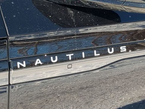 Used 2024 Lincoln Nautilus Reserve w/ Equipment Group 202A image 20