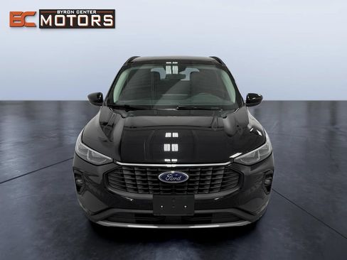 Used 2025 Ford Escape Platinum AWD/4WD image 8