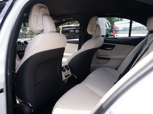 Used 2025 Mercedes-Benz C 300 4MATIC Sedan image 21