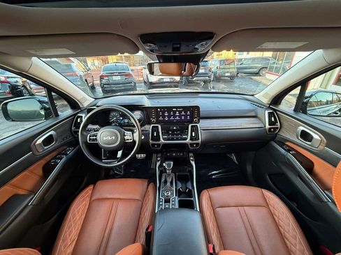 Certified 2022 Kia Sorento SX Prestige w/ Rust Color Package image 24