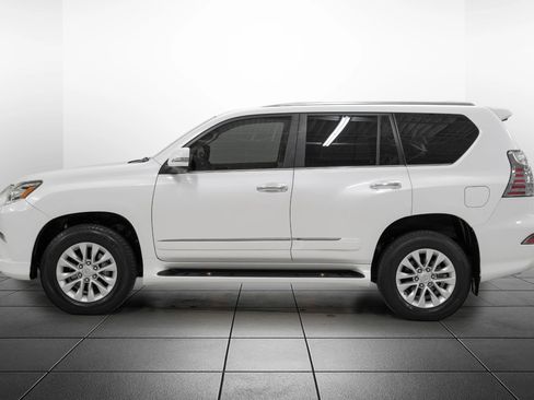 Used 2015 Lexus GX 460 Premium w/ Premium Package image 12