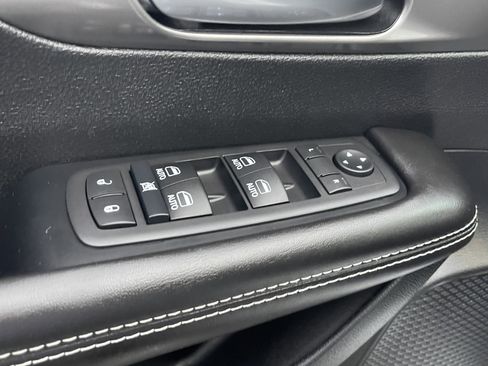 New 2026 Chrysler Pacifica Select image 10