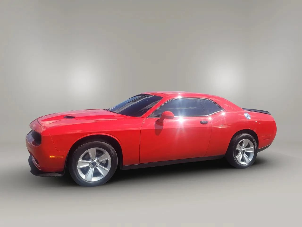 Used 2023 Dodge Challenger SXT RWD image 16