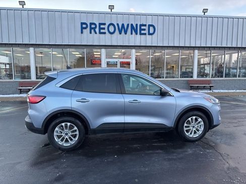 Used 2022 Ford Escape SE w/ Convenience Package image 2