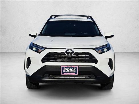 Used 2025 Toyota RAV4 XLE w/ Convenience Package FWD image 2