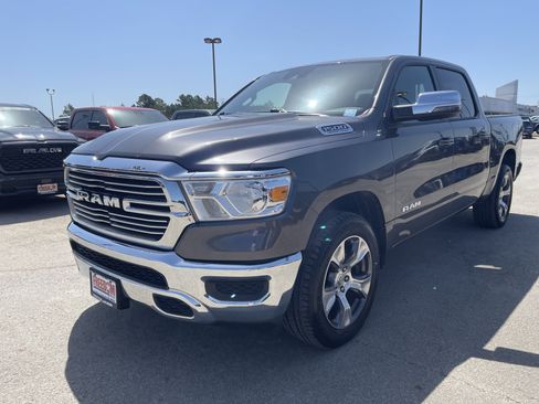 Used 2024 RAM 1500 Laramie RWD image 8